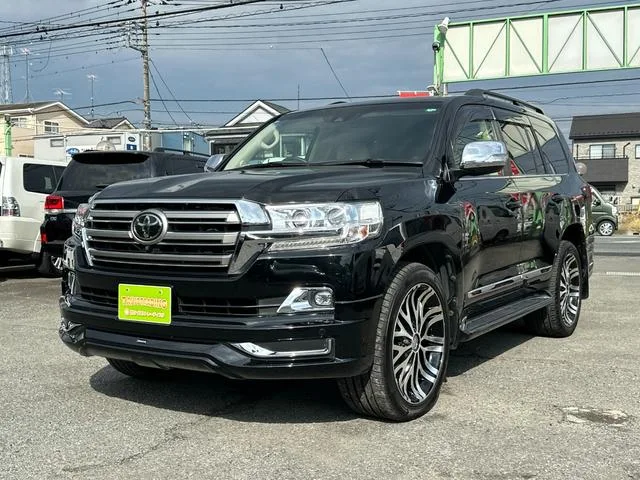 Toyota LAND CRUISER 200