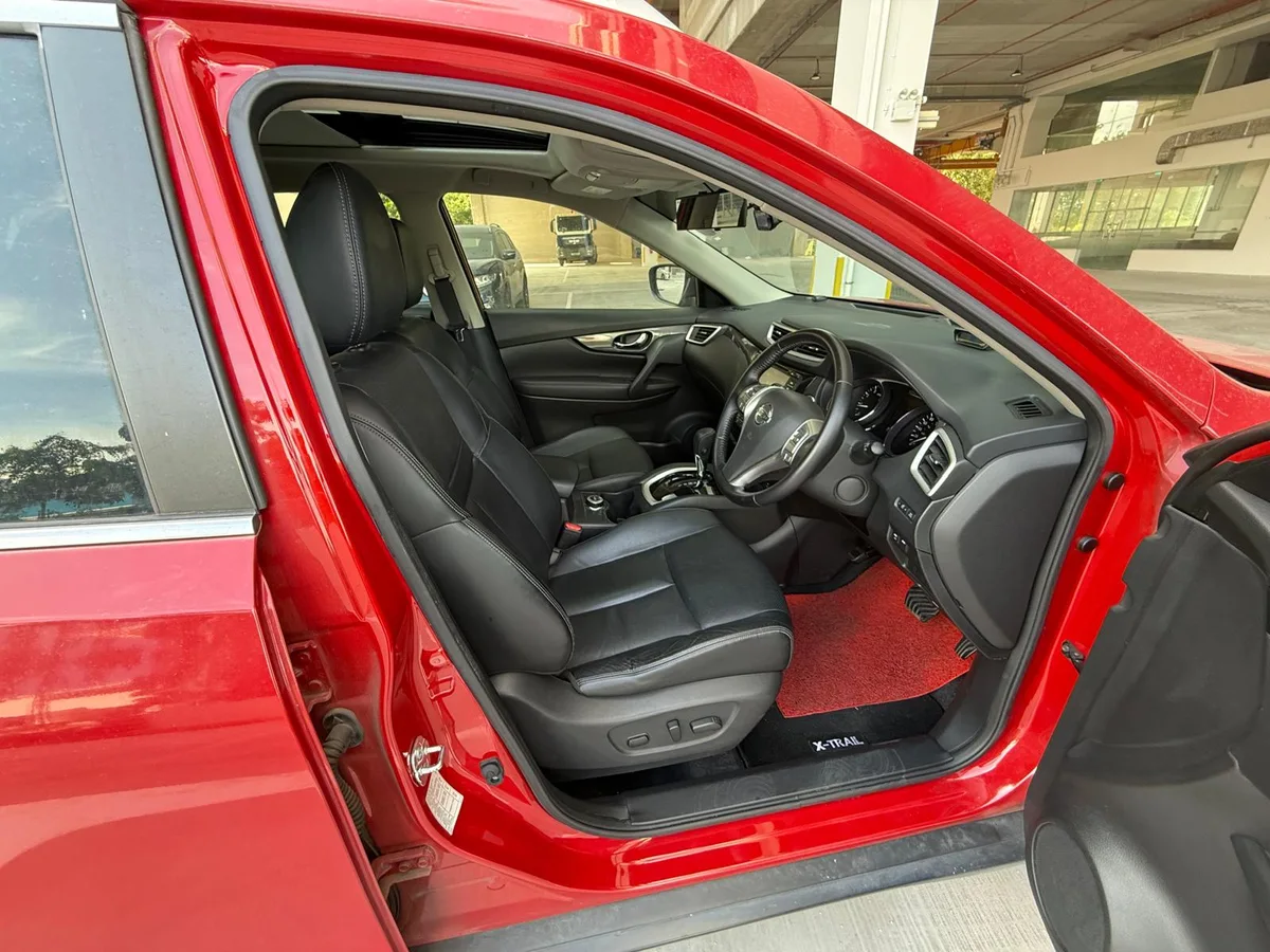 NISSAN X-TRAIL 2.0 CVT 4WD 7-seater